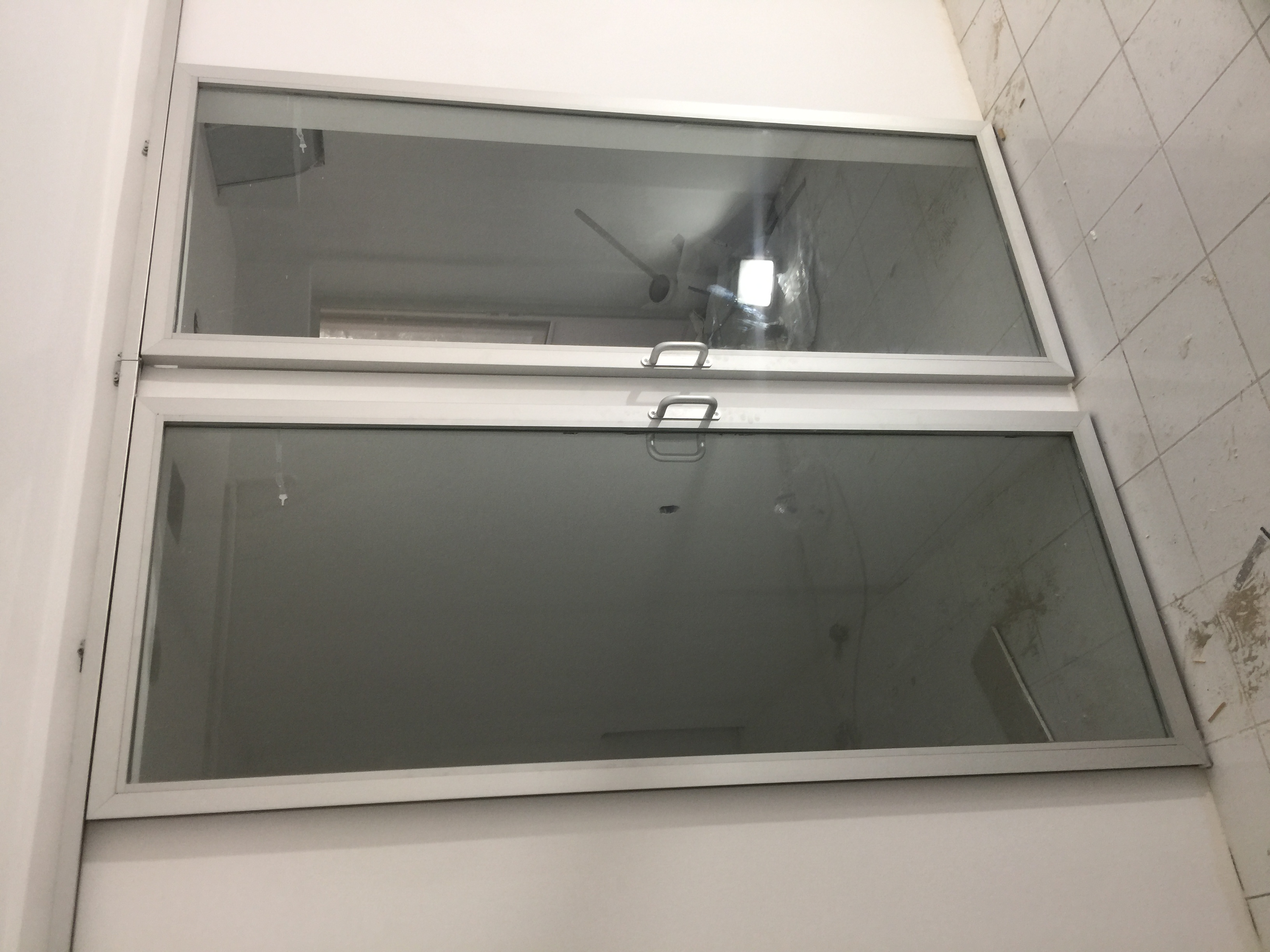 YUSUF ERBEKTA� - S�RG�L� CAM KAPI